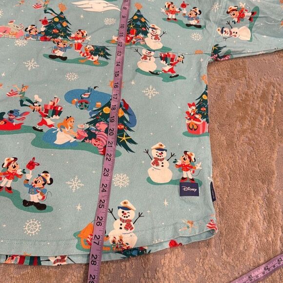 Disney Cruise Line Spirit Jersey  Limited Edition Christmas Exclusive size L - Picture 9 of 10